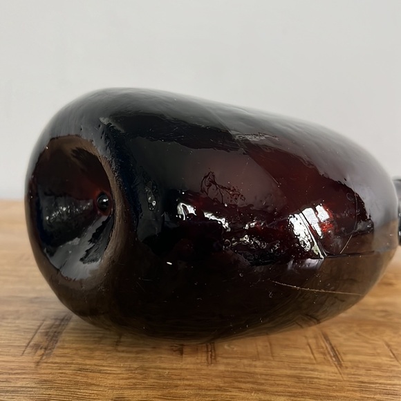 Vintage Deep Amber Handled Glass Decanter or Flagon - Picture 6 of 11